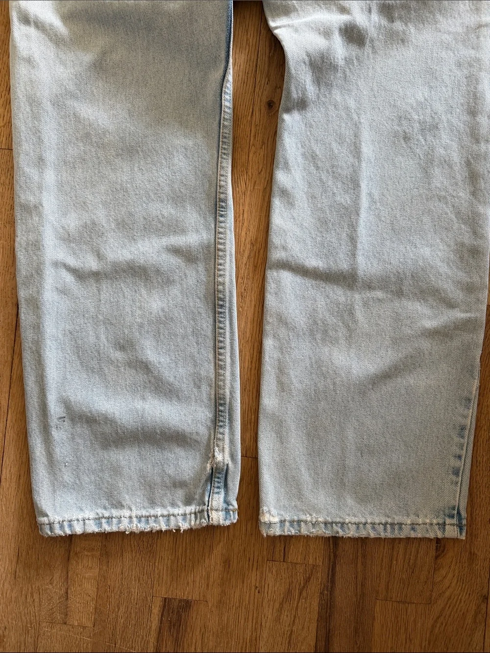 VTG Levi’s Light Wash Distress High Waisted Men's Jeans Casual Straight Fit 36x3